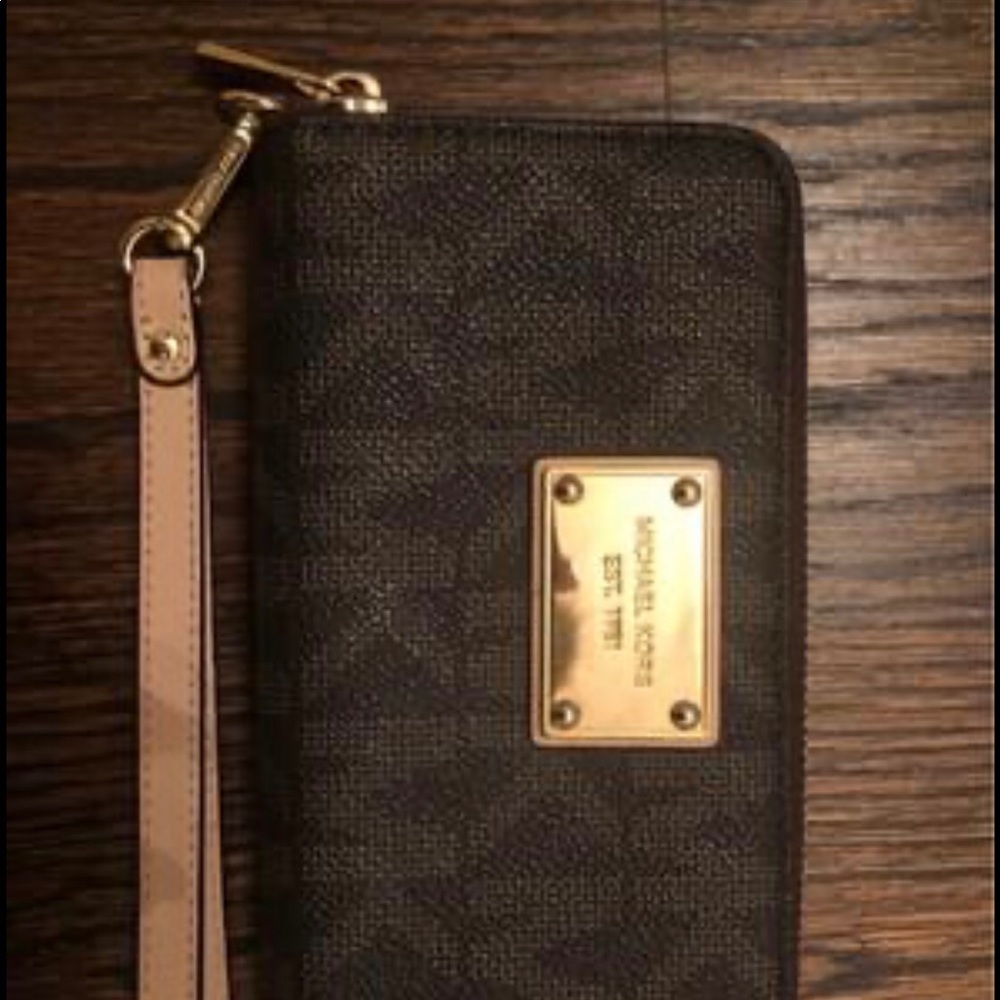 Michael Kors logo wristlet